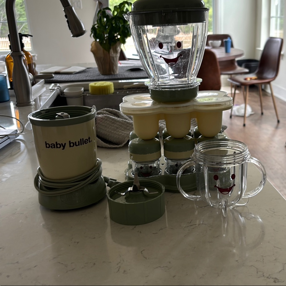 Baby Bullet Blender Set with all the pieces